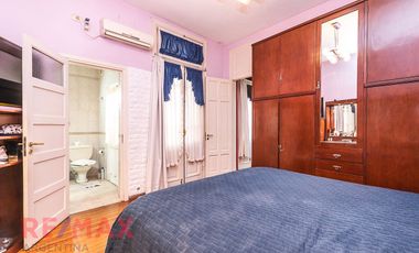 Excelente PH  tipo casa con cochera y Quincho.