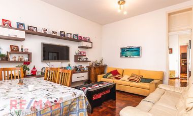 Excelente PH  tipo casa con cochera y Quincho.