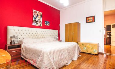 Excelente PH  tipo casa con cochera y Quincho.