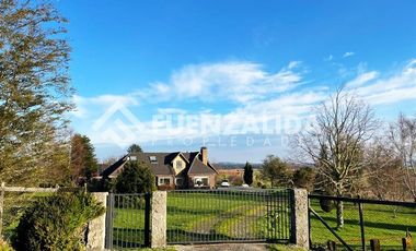 Parcela en Venta en Avenida Doña elena 84