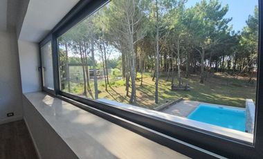 VENTA CASA COSTA ESMERALDA 5 AMBIENTES