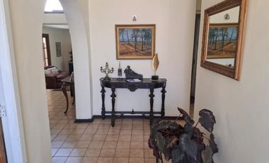 Casa y Local Comercial a dos cuadras del centro de la ciudad