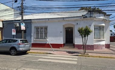 Casa y Local Comercial a dos cuadras del centro de la ciudad