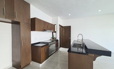 Casa en Venta Lomas del Dorado / frente a parque