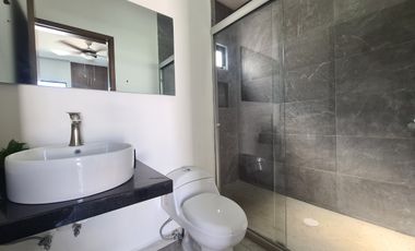 Casa en Venta Lomas del Dorado / frente a parque