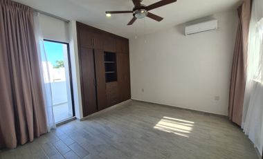 Casa en Venta Lomas del Dorado / frente a parque