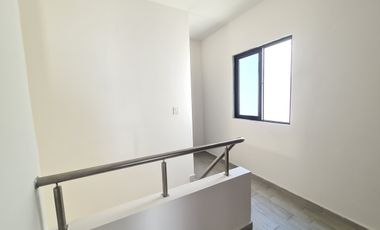 Casa en Venta Lomas del Dorado / frente a parque