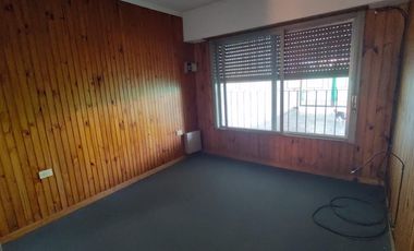 Casa en venta - 3 dormitorios 3 baños - 200mts2 - City Bell, La Plata