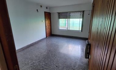 Casa en venta - 3 dormitorios 3 baños - 200mts2 - City Bell, La Plata