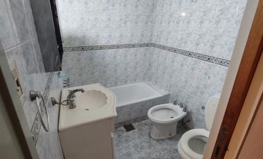 Casa en venta - 3 dormitorios 3 baños - 200mts2 - City Bell, La Plata