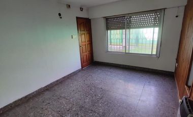 Casa en venta - 3 dormitorios 3 baños - 200mts2 - City Bell, La Plata