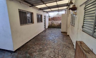 Casa en venta - 3 dormitorios 3 baños - 200mts2 - City Bell, La Plata