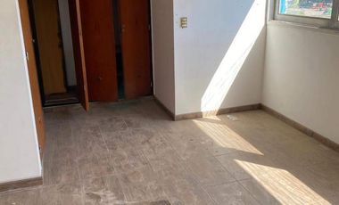 Local en  Ituzaingo Norte frente a la plaza