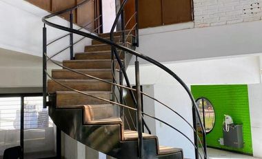 Local en  Ituzaingo Norte frente a la plaza