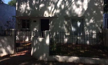 Casa en venta - 2 dormitorios 1 baño - 600mts2 totales - Punta Indio