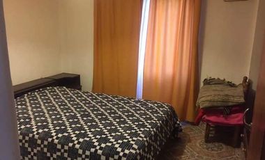 Casa en venta - 4 dormitorios, 3 baños, 4 cocheras - 180mts2 sobre lote de 450mts2 - Aguas Verdes