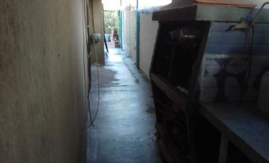 Casa en venta - 3 dormitorios, 2 baños - 260mts2 sobre lote de 296mts2 - Juan María Gutiérrez