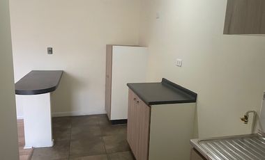 Arrienda departamento en Av principal, conectividad única