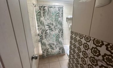 CASA AMPLIA EN VILLA SANTA CAROLINA CON GRAN TERRENO