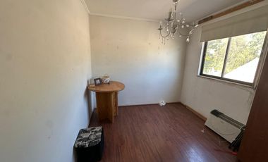 CASA AMPLIA EN VILLA SANTA CAROLINA CON GRAN TERRENO