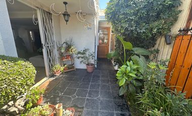 CASA AMPLIA EN VILLA SANTA CAROLINA CON GRAN TERRENO