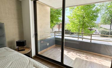 Departamento en arriendo c/ estacionamiento en Villa El Dorado