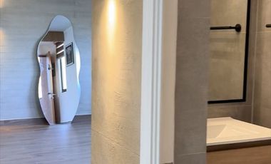 Departamento en arriendo c/ estacionamiento en Villa El Dorado