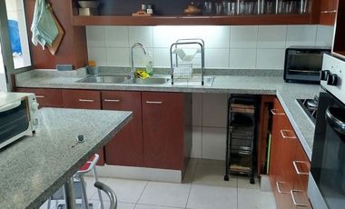 Departamento en arriendo c/ estacionamiento en Parque Arauco