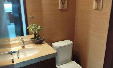 Departamento en arriendo c/ estacionamiento en Parque Arauco