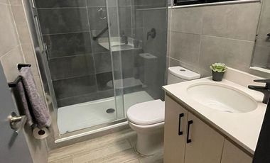 Departamento en arriendo c/ estacionamiento en Metro Manquehue - Apumanque