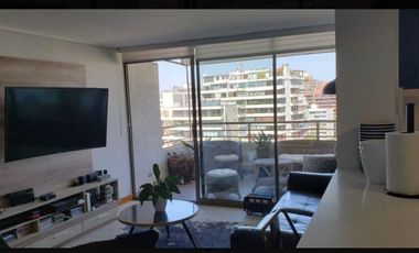 Departamento en arriendo c/ estacionamiento en Parque Bicentenario