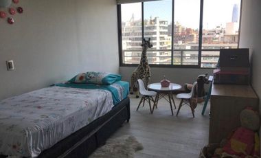 Departamento en arriendo c/ estacionamiento en Parque Bicentenario