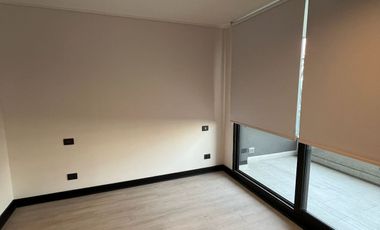 Departamento en arriendo c/ estacionamiento en Tabancura