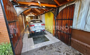 CONVERSABLE CASA EN VENTA 3D1B EXCELENTE UBICACIÓN