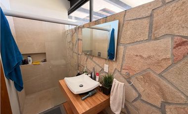 TEQUES CASA EN VENTA/RENTA CON VISTA AL LAGO “5