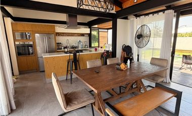 TEQUES CASA EN VENTA/RENTA CON VISTA AL LAGO “5