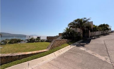 TEQUES CASA EN VENTA/RENTA CON VISTA AL LAGO “5