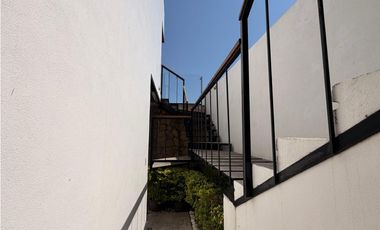 TEQUES CASA EN VENTA/RENTA CON VISTA AL LAGO “5