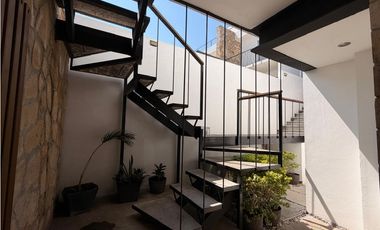 TEQUES CASA EN VENTA/RENTA CON VISTA AL LAGO “5