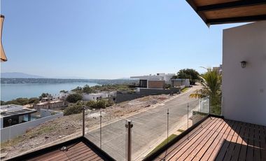 TEQUES CASA EN VENTA/RENTA CON VISTA AL LAGO “5