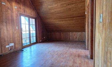 EXCELENTE CASA DE 4 DORMITORIOS EN LOMAS DE MIRASUR