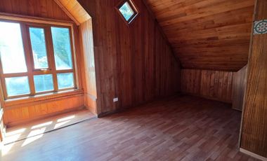 EXCELENTE CASA DE 4 DORMITORIOS EN LOMAS DE MIRASUR