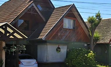 EXCELENTE CASA DE 4 DORMITORIOS EN LOMAS DE MIRASUR