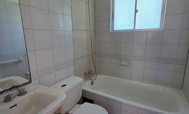 EXCELENTE CASA DE 4 DORMITORIOS EN LOMAS DE MIRASUR