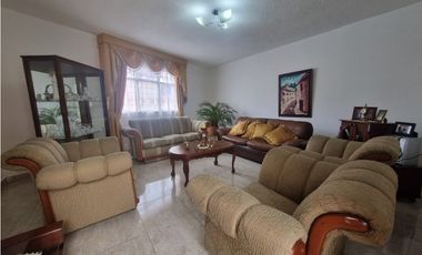 VENDEMOS MAGNIFICA PROPIEDAD PARA USO MIXTO SECTOR AVENIDA IDEMA-MB