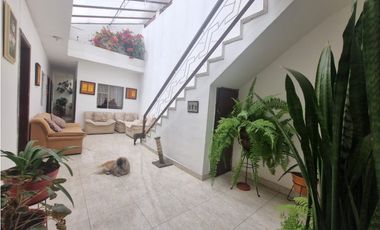 VENDEMOS MAGNIFICA PROPIEDAD PARA USO MIXTO SECTOR AVENIDA IDEMA-MB