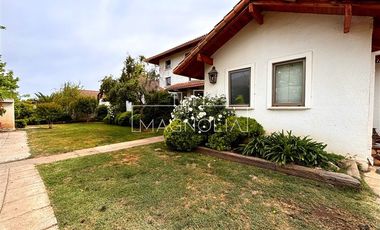 Casa en Venta en Adobe de Nogales, Machalí