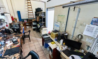 Local comercial calle San Luis y Dorrego Rosario