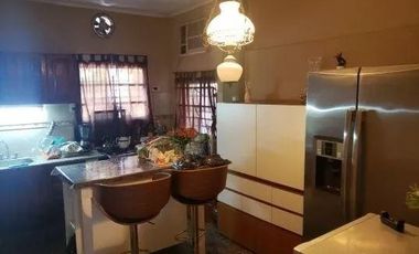 Casa en venta - 4 dormitorios 3 baños - Cochera - 300mts2 - Tolosa, La Plata