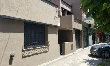 Casa en venta - 4 dormitorios 3 baños - Cochera - 300mts2 - Tolosa, La Plata